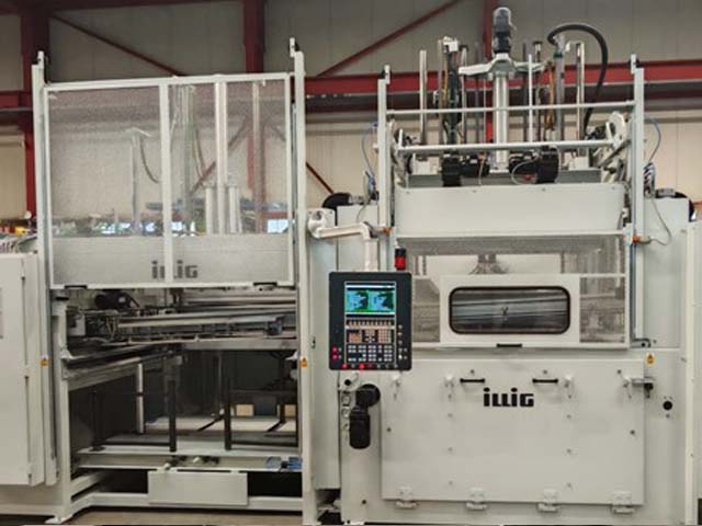 Beispielbild nach der technischen Aufbereitung und Neulackierung inkl. Option neues Bedienfeld